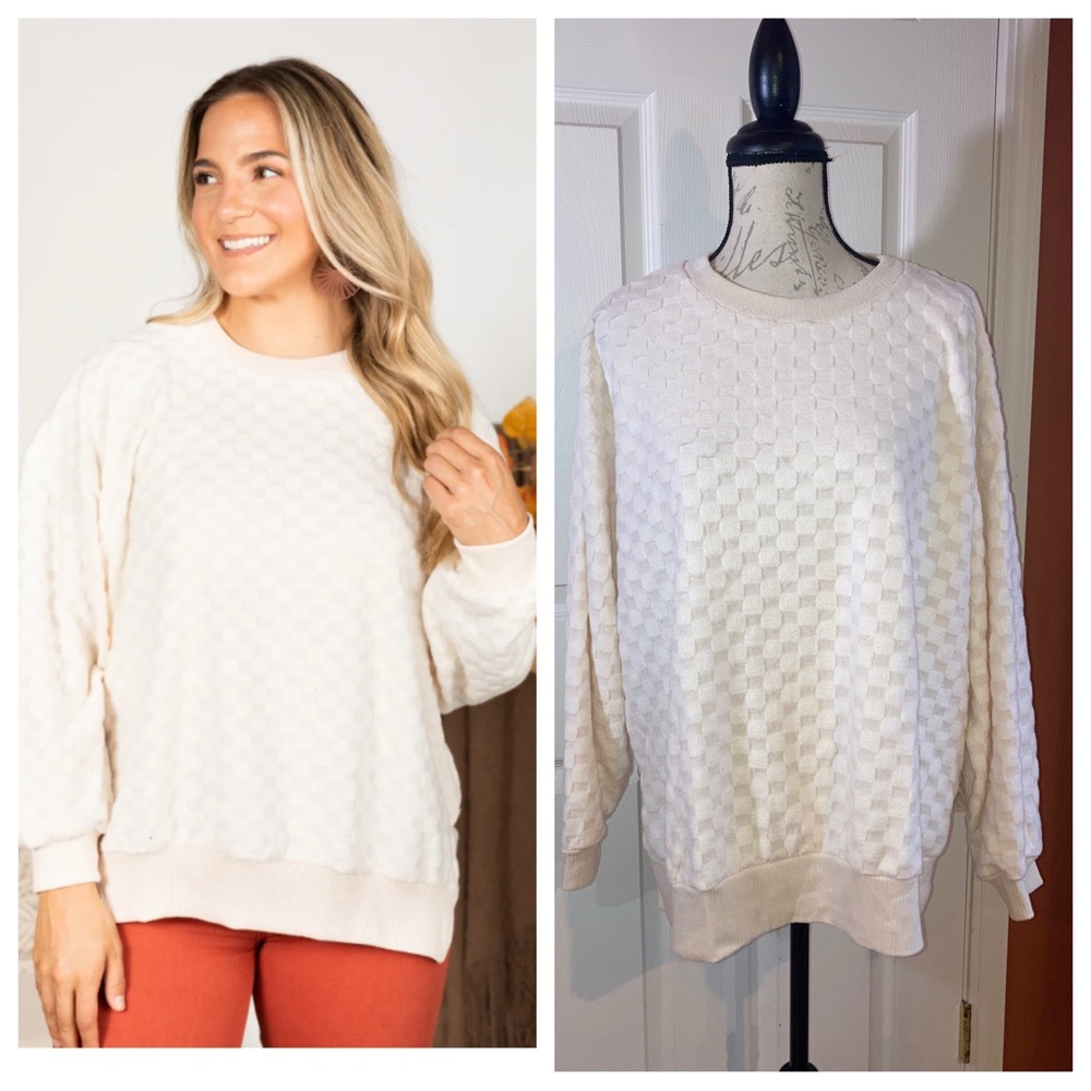 Boutique Ivory Light Checkerboard Print Knit Top Sweater Crewneck sz Medium